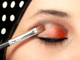 Delaying Salah Because of Makeup